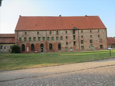 Schloss- und Klosteranlage Dargun, Kornhaus