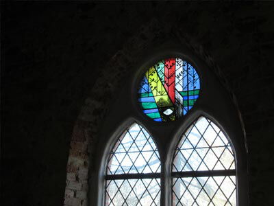 Kloster Krummin, Kirchenfenster
